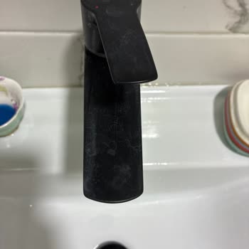 Grohe Bataryada Kalıcı Lekeler Ve Renk Değişimi Yaşadım