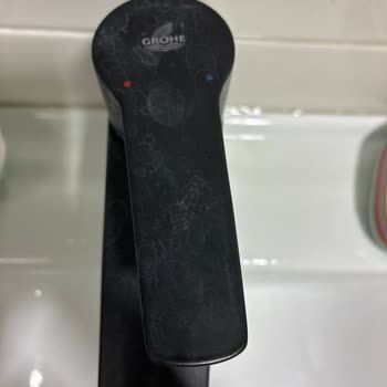 Grohe Bataryada Kalıcı Lekeler Ve Renk Değişimi Yaşadım