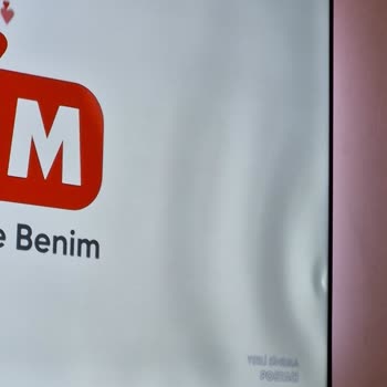 Philips Ambilight TV'de Satın Alındığı Günden Beri Devam Eden Ekran Lekesi Sorunu