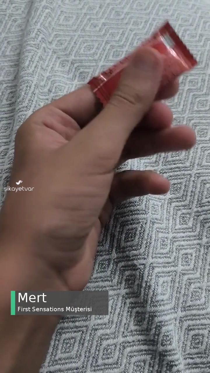 First Sensations Sakızın İçi Boş videonun kapak resmi