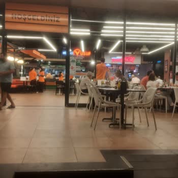 Köfteci Yusuf'ta Hijyen Skandalı Ve İlgisiz Yönetici