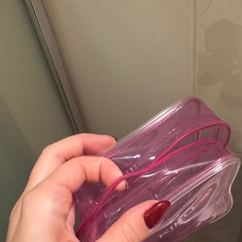 Bir Ayda Bozulan Makyaj Çantası Hayal Kırıklığı Yarattı