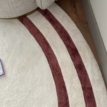 Gıcır Halı Yıkama Ankara Halım Geri Geldiğinde Rengi Tamamen Solmuş Ve Neredeyse Bembeyaz Olmuştu