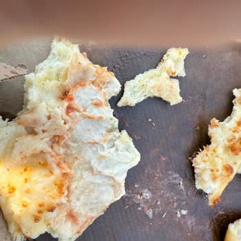 Çiğ Gelen Pizzalar Çocuklar İçin Yenemeyecek Halde Teslim Edildi İade Reddedildi