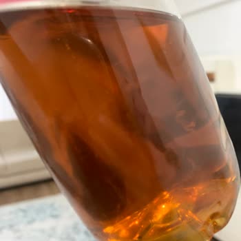 Fuse Tea Soğuk Çayda Bulanık Ve Sümüksü Yabancı Maddeyle Karşılaştık