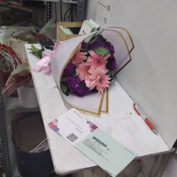 Solmuş Ve Farklı Çiçekler, Müşteri Hizmetleri Yanıtsız Kaldı