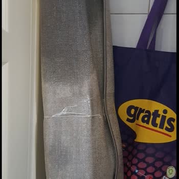 DHL İle Gönderdiğim Halım Yağ İçinde Ve Kullanılamaz Halde Teslim Edildi, Hasar Tazmini Yapılmıyor