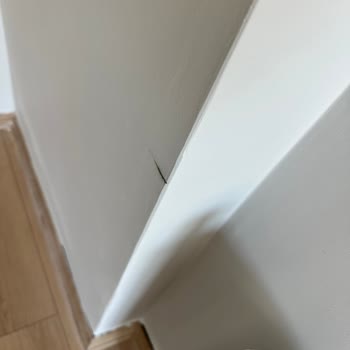 Daire Tesliminde Kötü İşçilik Ve Muhatap Bulamama Mağduriyeti
