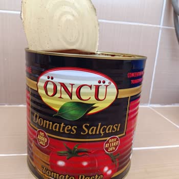 Açtığım Domates Salçasında Küf Ve Kötü Koku İle Karşılaştım