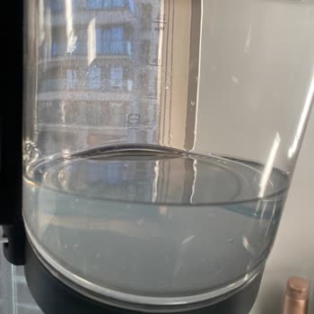 Çay Makinesinden Suda Silikon Parçaları: Sağlık Riski Ve Değişim Talebi