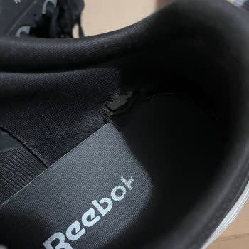 Bir Ayda Yırtılan Reebok Ayakkabıda İade Talebim Reddedildi