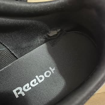 Bir Ayda Yırtılan Reebok Ayakkabıda İade Talebim Reddedildi