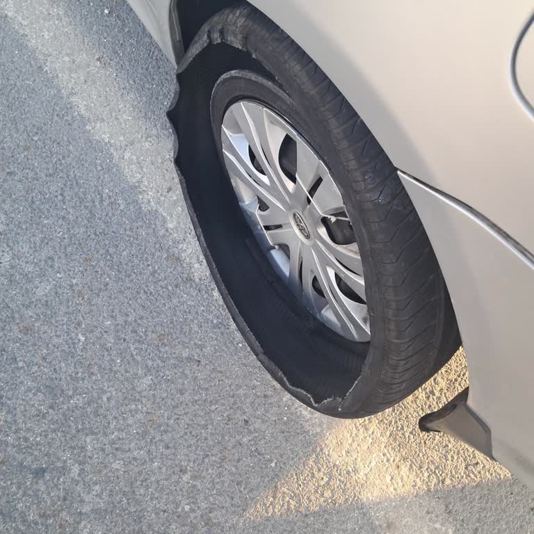 Yeni Alınan Lastikte Yaşanan Patlama Sonucu Güvenlik Endişesi Ve Mağduriyet