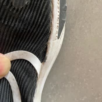 FLO'dan Aldığım Ayakkabının Yan Tarafı Açıldı, Garanti Talebim Reddedildi