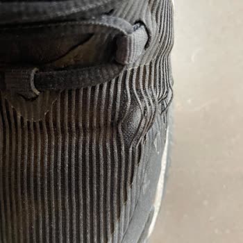 FLO'dan Aldığım Ayakkabının Yan Tarafı Açıldı, Garanti Talebim Reddedildi