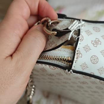 Guess Çantada Dikiş Sökülmesi Ve Çözüm Sunulmaması Hayal Kırıklığı Yarattı!