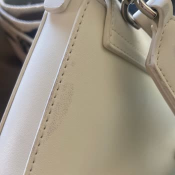 Calvin Klein Çantada Renk Atması Ve Yetersiz İade Süreci