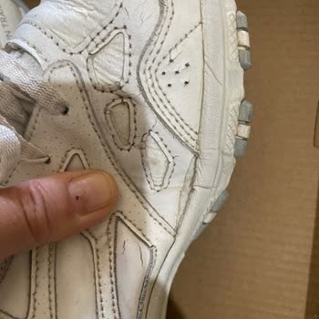 Garanti Kapsamındaki Ayakkabımda Çatlama Ve Açılma Sorunu, Çözüm Sunulmadı