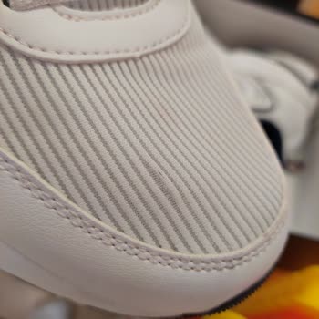 Yeni Alınan Ayakkabının Kısa Sürede Yırtılması Ve Değişim Talebinin Reddi