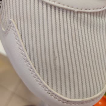 Yeni Alınan Ayakkabının Kısa Sürede Yırtılması Ve Değişim Talebinin Reddi