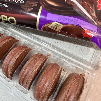 Aldığım Luppo Kekin Ambalajını Açınca Küf Taneleriyle Karşılaştım