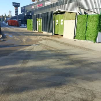 Velüx AVM Otoparkında Çöp Suları Nedeniyle Kötü Koku Ve Sağlık Sorunu