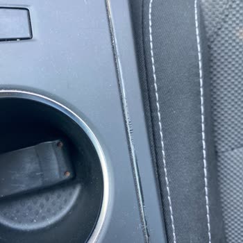 Renault Megane'da Kaplama Atması Sorunu Garanti Kapsamında Çözülmüyor