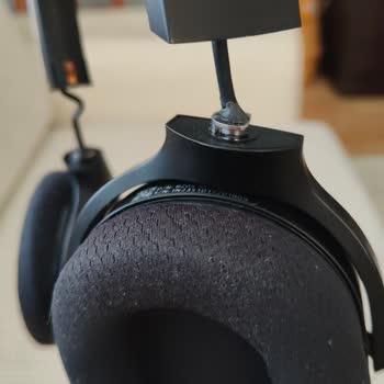 Razer Barracuda Kulaklık Parça Sorunu