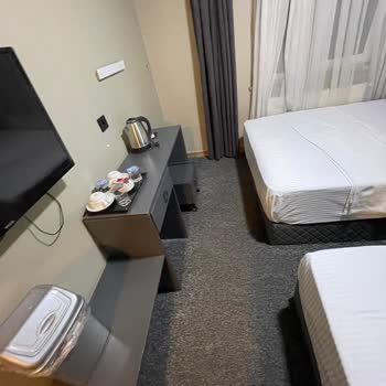 I Face Refund Issue with Booking.com Stay at Loyal City Hotel Bursa