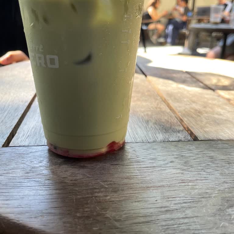 Beşiktaş Şubesinde Yetersiz Ürün Ve Olumsuz Çalışan Tavrı