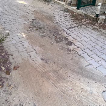 Enerya'nın Kazı Sonrası Yol Onarımı Yapılmadı, Güvenlik Riski Oluştu