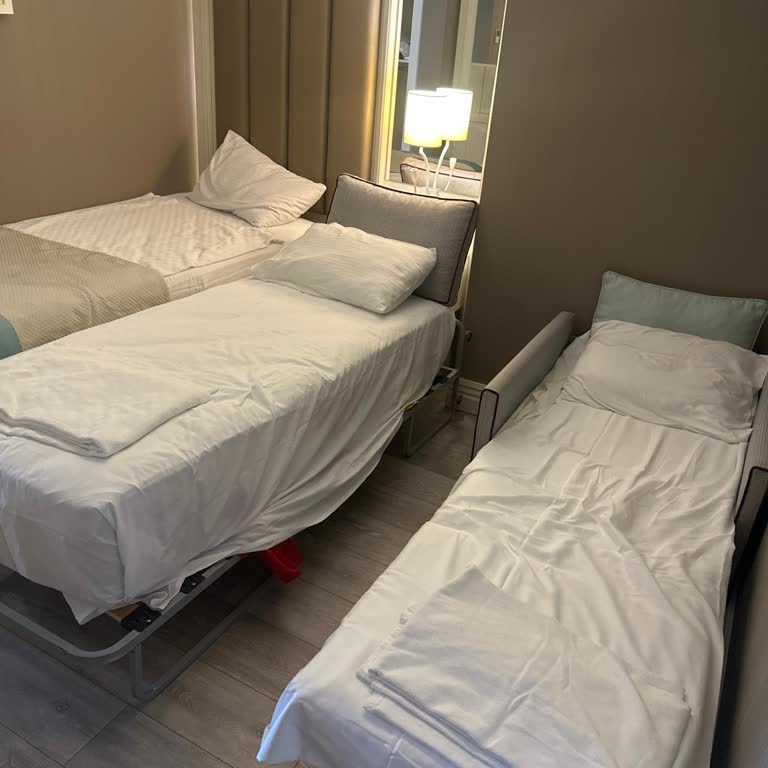 Wome Delux Otel'de 5 Kişilik Aileye Yetersiz Ve Konforsuz Oda Verildi