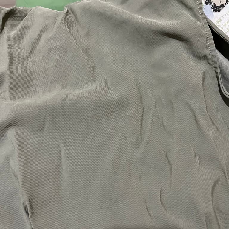 Domol Ütü Yardımı Çamaşır Kolası Kıyafetimde Kalıcı Leke Bıraktı, Mağduriyetimin Giderilmesini İstiyorum