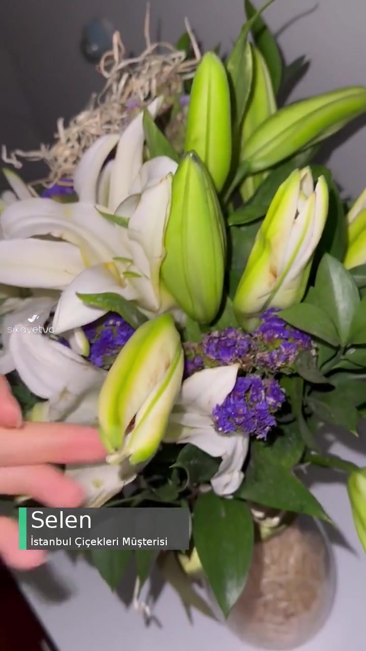 İstanbul Çiçekleri Özensiz Hazırlanmış Çiçek Ve Gönderim Problemi! videonun kapak resmi