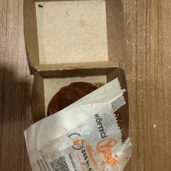 Köfteci Yusuf Hamburgerde Böcek Çıkmasıyla Büyük Hijyen Sorunu Yaşadım