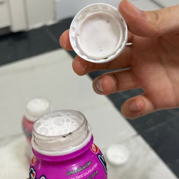 Küflenmiş Ve Taşan Kefir Çocuklar İçin Tehlike Oluşturdu