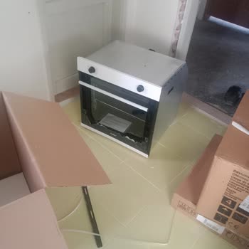 Kırık Fırın Camı Ve Müşteri Hizmetlerinden Yanıtsızlık