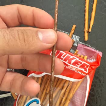 Aldığım Krakerin İçinden Yanık Çubuk Çıktı, Mağduriyetimin Giderilmesini İstiyorum