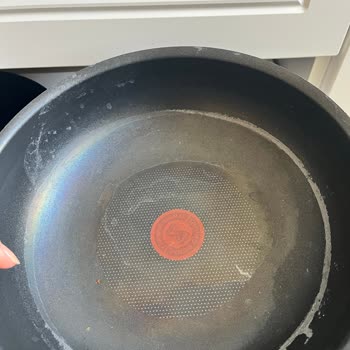 Tefal Tenceremin İç Yüzeyi Kısa Sürede Döküldü Garanti Kabul Etmiyor