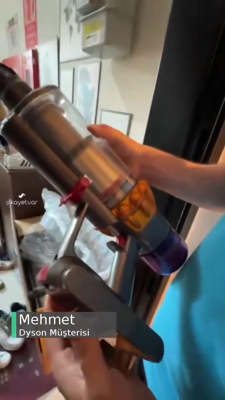 Dyson Dik Süpürge Batarya Açıklığı videonun kapak resmi
