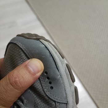 Skechers Schuhe trotz Garantie nach kurzer Zeit beschädigt