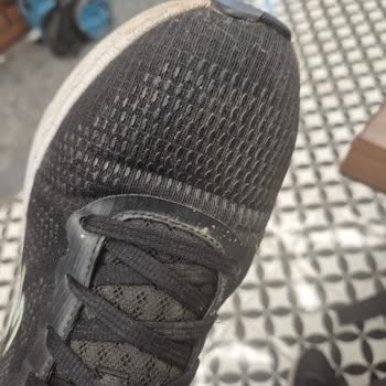 Skechers Schuhe nach kurzer Nutzung stark beschädigt und Rückgabe abgelehnt