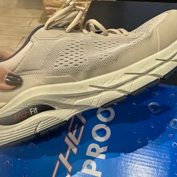Skechers Arch Fit Baxter Pendroy Schuhe trotz Garantie an beiden Paaren beschädigt