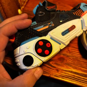 Skechers Game Kicks Kinderschuhe trotz Garantie schnell abgenutzt und Umtausch verweigert