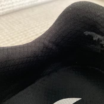 Skechers Arch Fit Schuhe nach einmaligem Tragen stark beschädigt