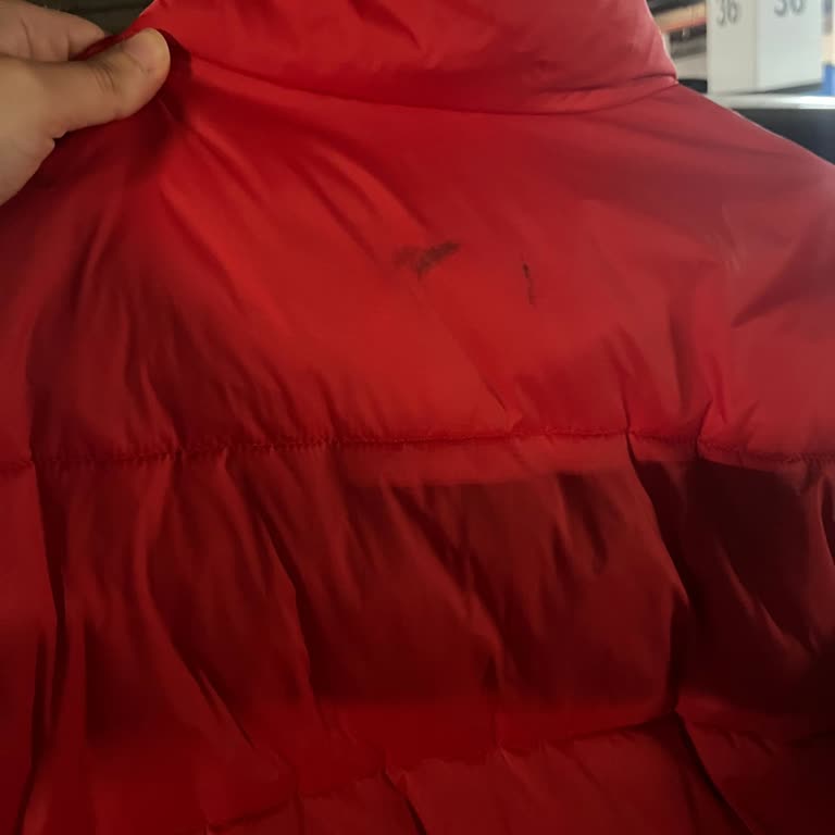 Dry Center Kuru Temizleme  Leke Çıkarılmadan Ücret Alınması