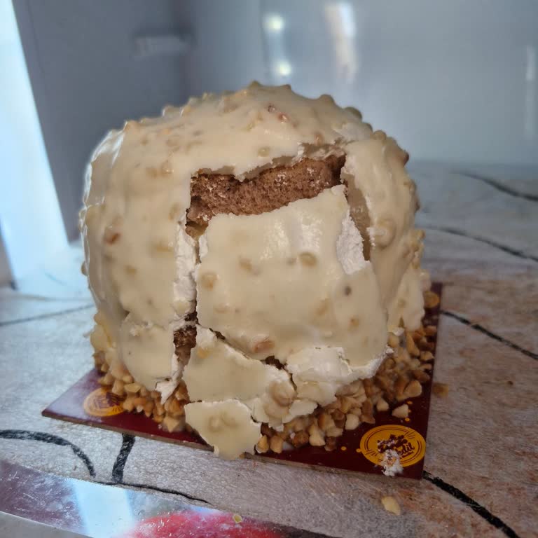 Yemeksepeti Görseldeki Pastadan Eser Yok Siparişim Eksik Ve Hasarlı Geldi