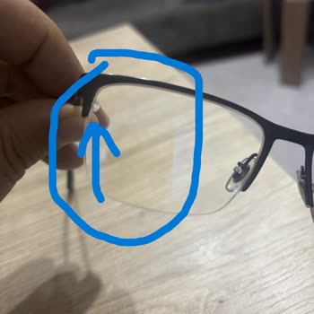 Yüksek Fiyatlı Gözlükte Beklenmedik Cam Çatlağına Karşı Çözüm Bekliyorum