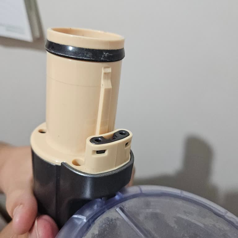 Philips Şarjlı Süpürgede Kırılan Parça Ve Yetersiz Müşteri Hizmeti