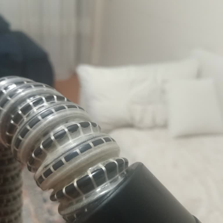 Serviste Süpürge Makinemin Yerine Eski Ve Hasarlı Gövde Teslim Edildi